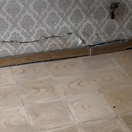 Cómo nivelar un suelo antiguo de madera